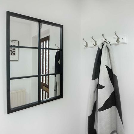 Entire House In Cambridge别墅 外观 照片